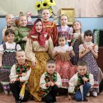 Образцовый фольклорный ансамбль “Скомороша”, руководитель Александра Александровна Кузьмина